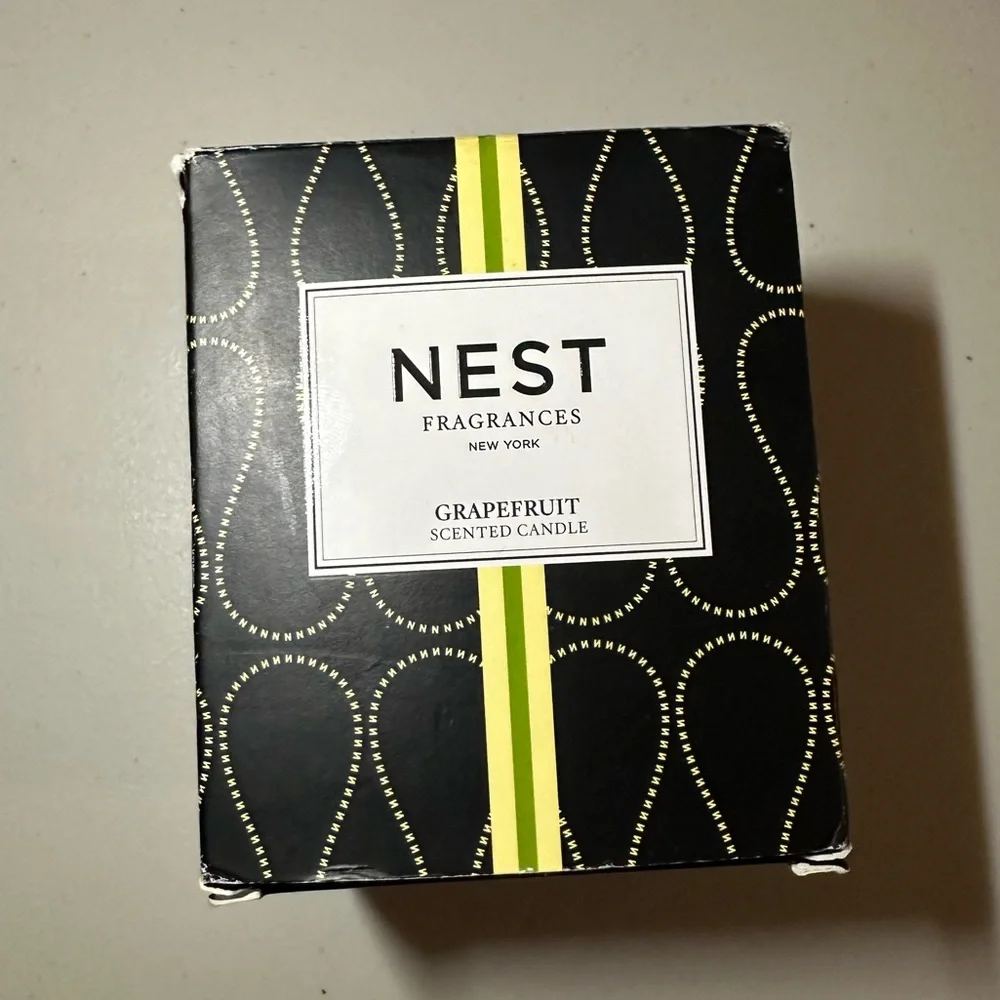 Nest Grapefruit Scented Candle